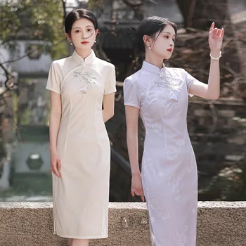 Vasarą Moterys Sexy Nėrinių Siuvinėjimo Cheongsam Elegantiška Vintage Mandarinų Apykaklės Kinų Stiliaus Qipao Padalinta Vestidso