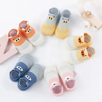 Kūdikių vaikščiojimo batai Minkštas padas neslidus kvėpuojantis kojinių, batų vidaus ir lauko berniukams, kūdikių pavasario vasaros dezodorantas grindų batai